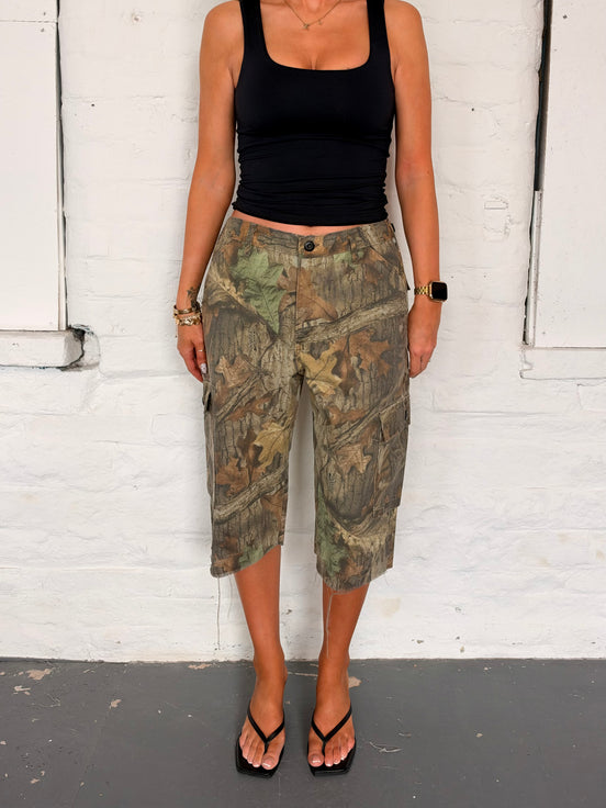 VINTAGE CAMO TREE JORTS- S/M