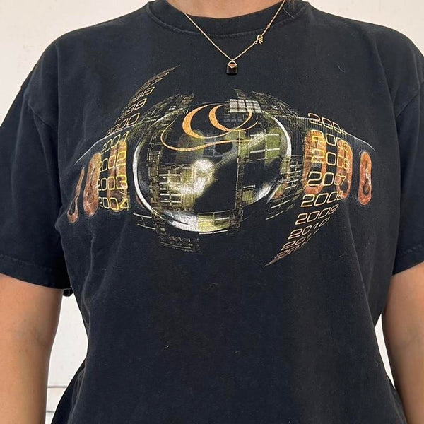 Vintage Black Graphic T-Shirt - M